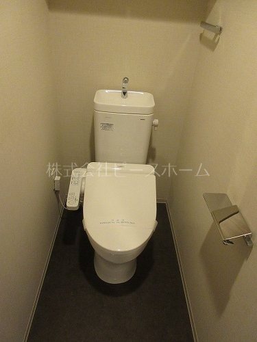 トイレ　※別号室参考写真