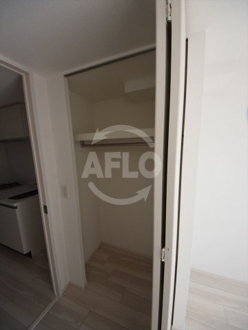 収納　アドバンス大阪バレンシア　クローゼット