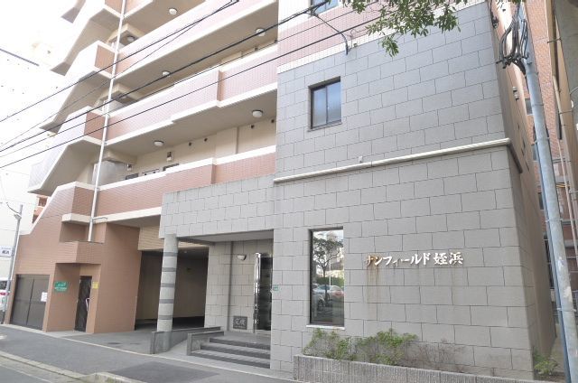 エントランス　建物外観