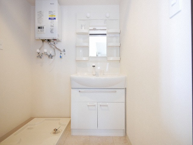洗面設備　洗面化粧台付き♪