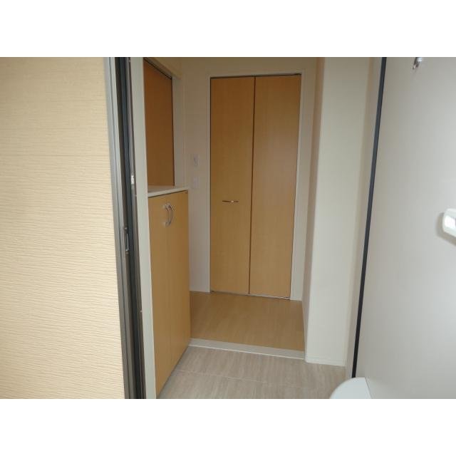 玄関　写真はイメージの為現状とは異なります