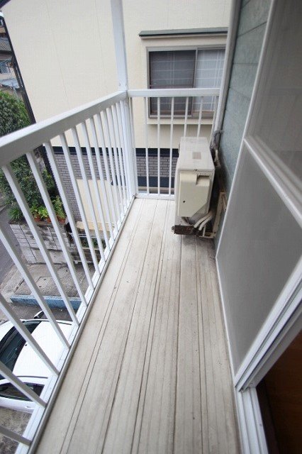 バルコニー　同物件別室の写真です。