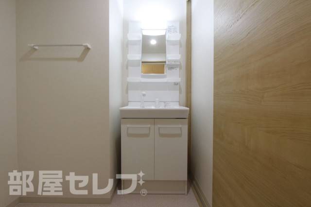 洗面設備　※５０３号室撮影
