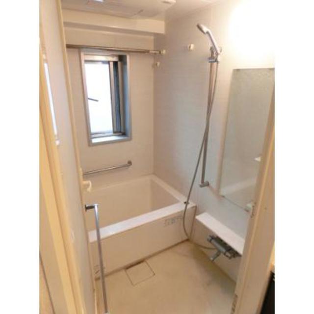 バス・シャワールーム　※写真は同タイプ住戸です。