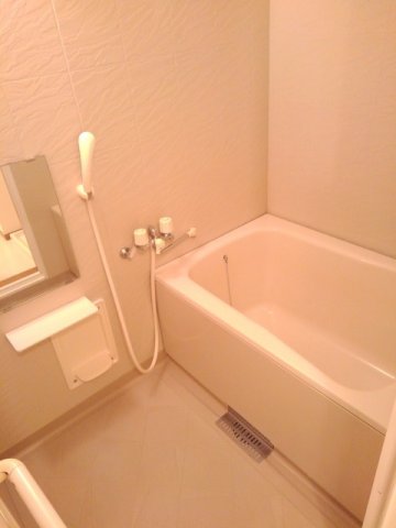 バス・シャワールーム　きれいなお風呂です