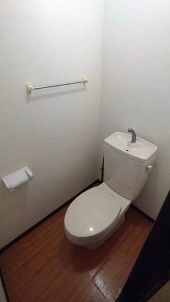 トイレ　コンパクトで使いやすいトイレです