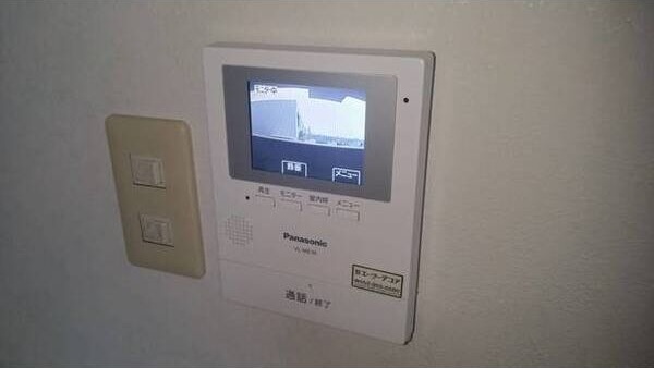 セキュリティ　モニター付きインターホン