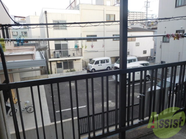 バルコニー　洗濯物はこちらにも干せます