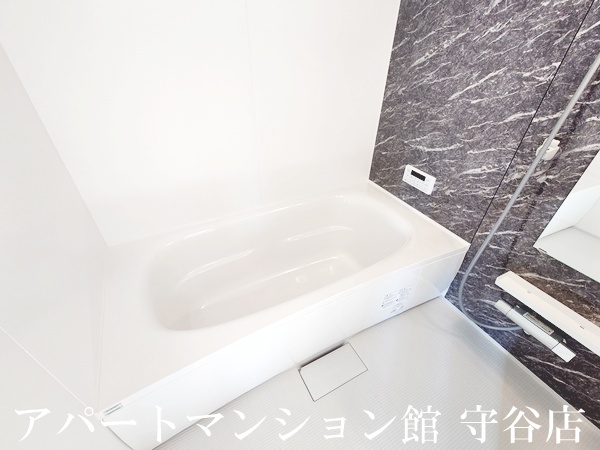 バス・シャワールーム　反転です