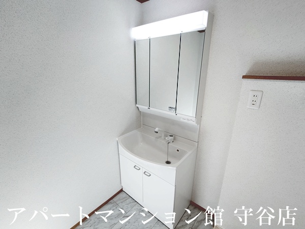 洗面設備　反転です