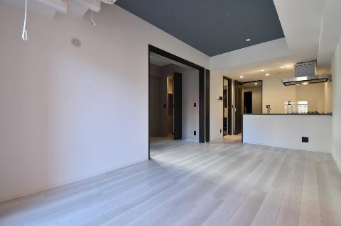 居室・リビング　室内