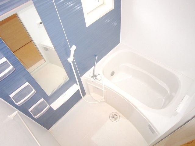 バス・シャワールーム　★追い炊き機能付きの綺麗なお風呂です★