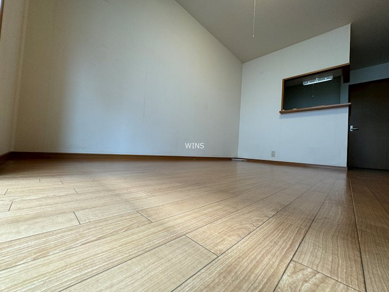 居室・リビング　別部屋参考写真です