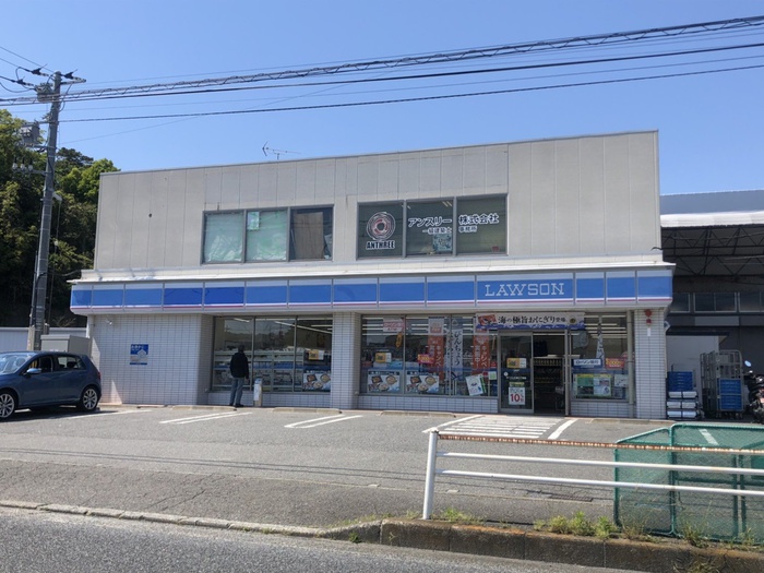 コンビニ　ローソン（コンビニ）まで181m