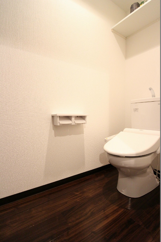 トイレ　温水洗浄便座付