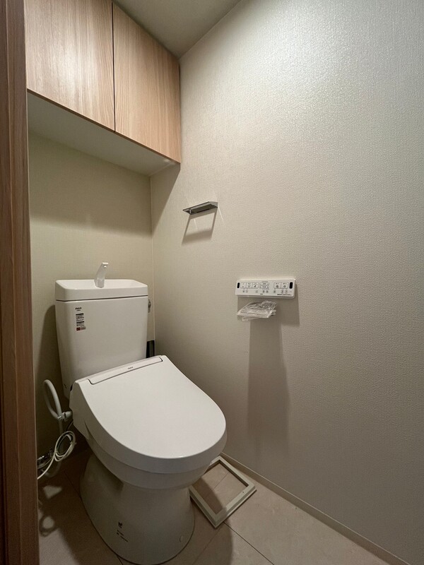 トイレ　※写真は別部屋参考画です。