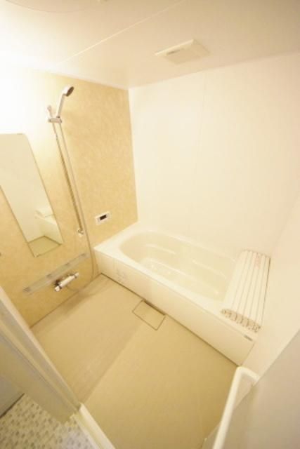 バス・シャワールーム　★一日の疲れを洗い流してくれるバスルームです！★