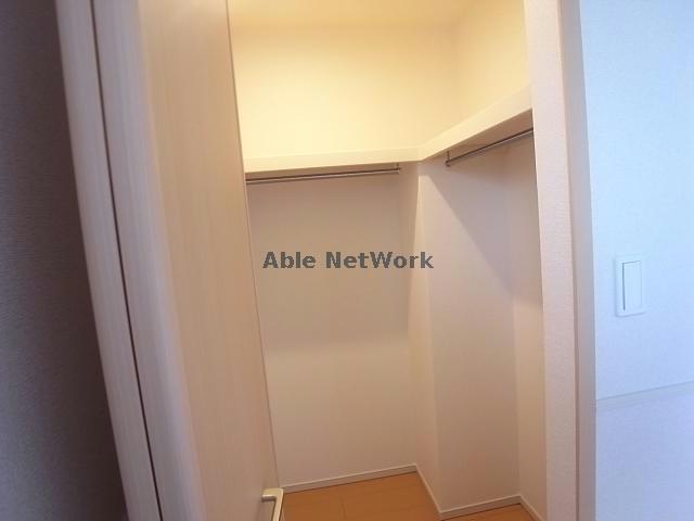 収納　ウォークインクローゼット