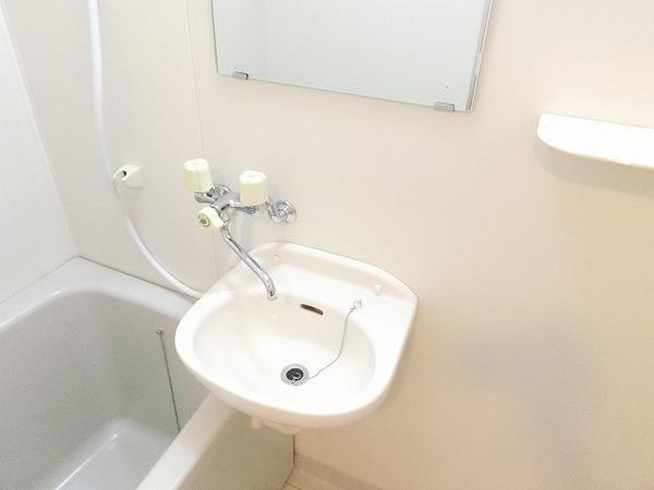 洗面設備　洗面台付き！