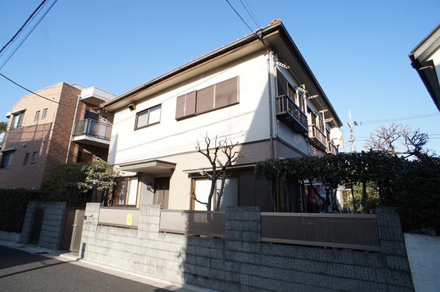 建物外観　駅徒歩５分の好立地♪うれしい女性限定物件です♪