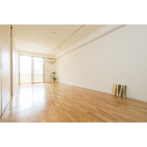 居室・リビング　室内