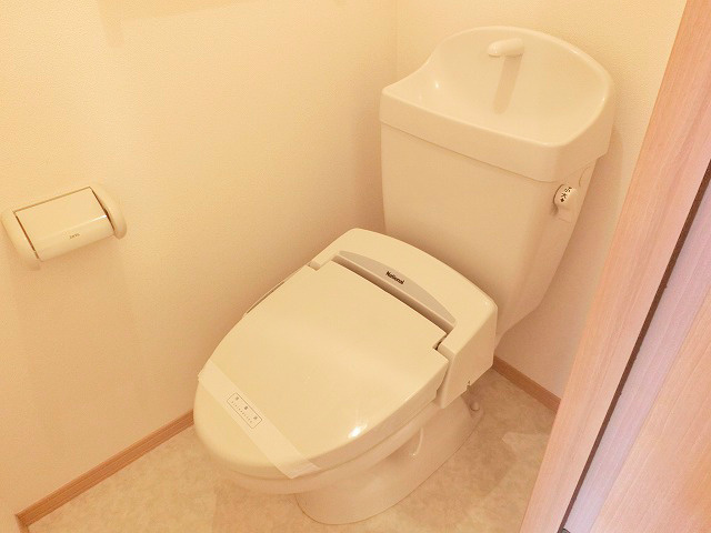 トイレ　ウォシュレット付き