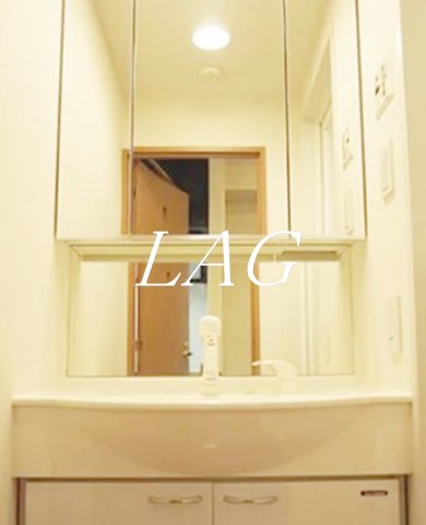 洗面設備　独立洗面台です。