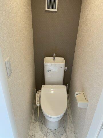 トイレ　別部屋写真参考