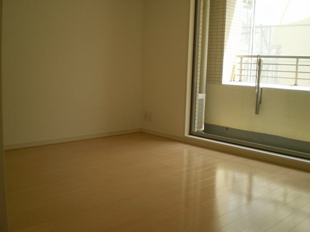 居室・リビング　同マンション別部屋