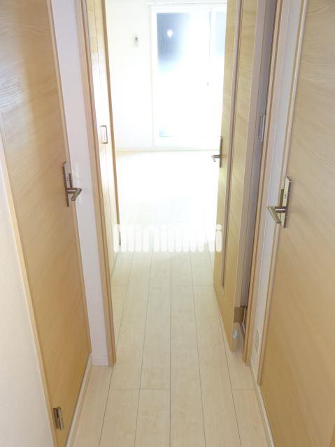 玄関　玄関から見て