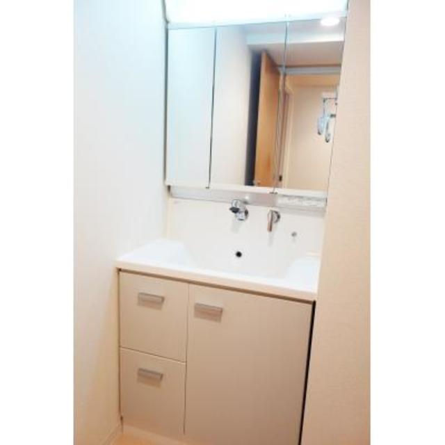 洗面設備　※写真は同タイプ住戸です。