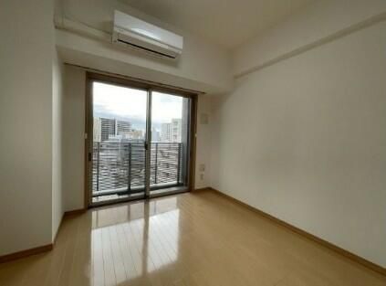 居室・リビング　別号室参考写真