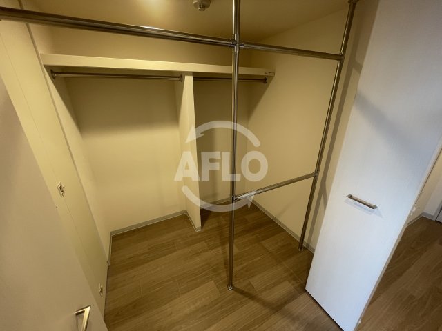 収納　WORVE吹田江坂　ウォークインクローゼット