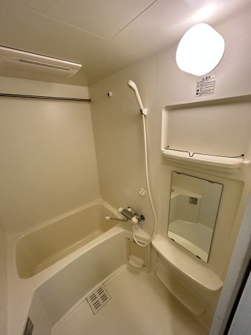 バス・シャワールーム　日々の疲れを癒すお風呂付です