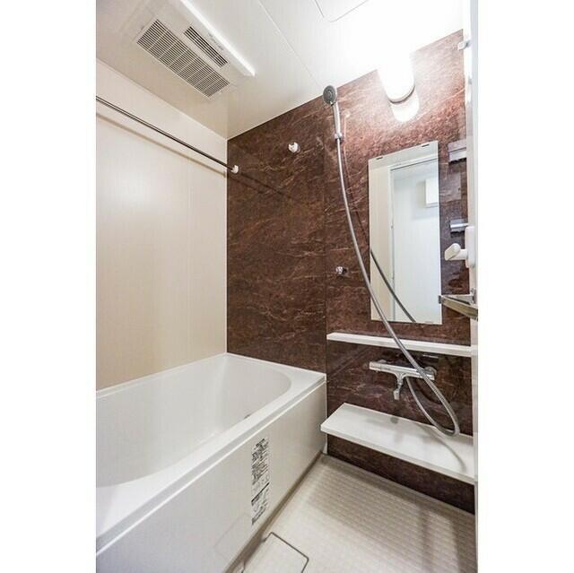 バス・シャワールーム　?