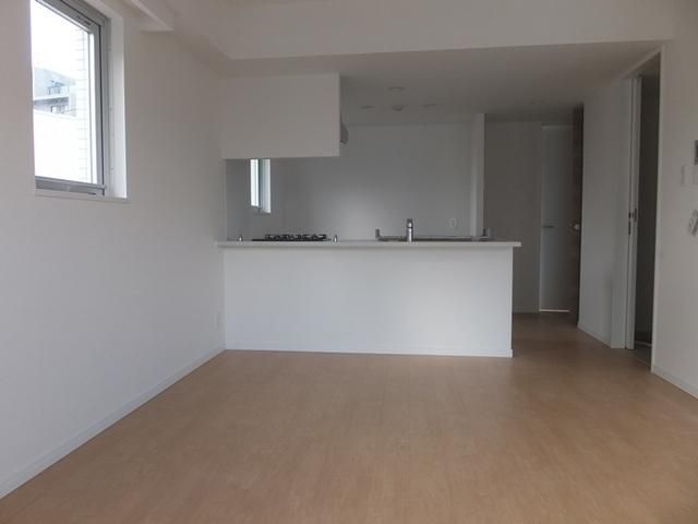 その他部屋・スペース　角部屋２面採光の明るいリビング