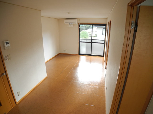 居室・リビング　※室内画像は別号室のもの