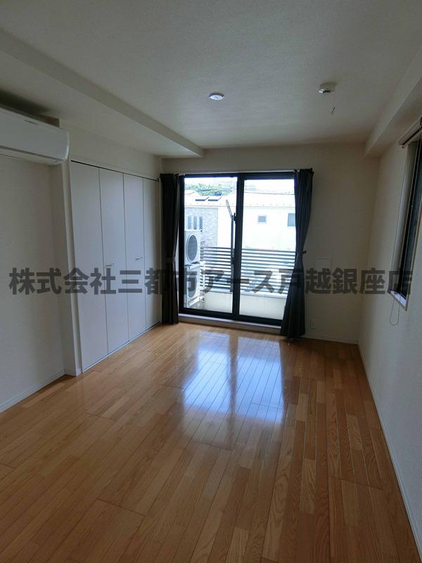 居室・リビング　コートサイド山王