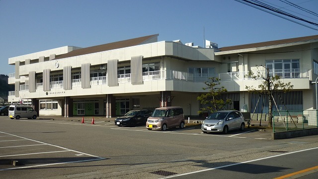 小学校　古里小学校（小学校）まで900m
