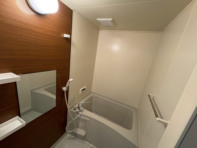 バス・シャワールーム　ゆったり過ごせるお風呂です