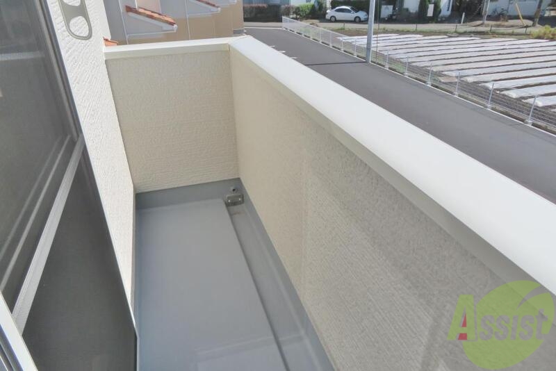 バルコニー　洗濯物も沢山干せそうなバルコニーですねー