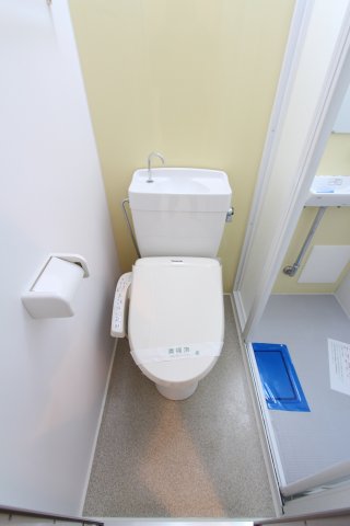 トイレ　同タイプ参考写真です。