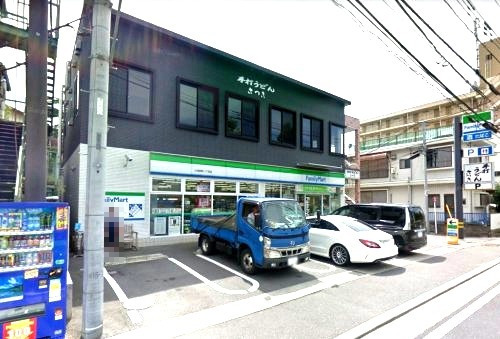 コンビニ　ファミリーマート小向西町一丁目店（コンビニ）まで206m