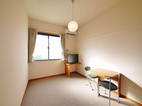 その他部屋・スペース　広々とした洋室です