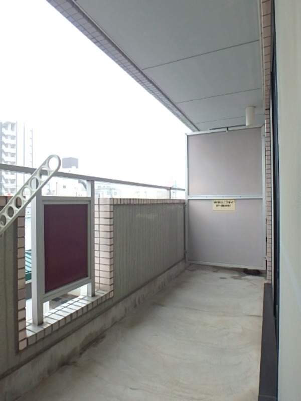 バルコニー　図面と現状に相違がある場合には現状を優先．．．