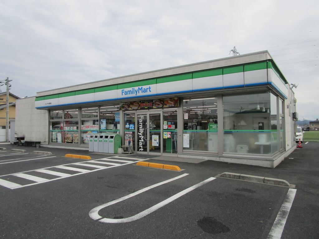 コンビニ　ファミリーマートJAいずも高岡店（コンビニ）まで537m