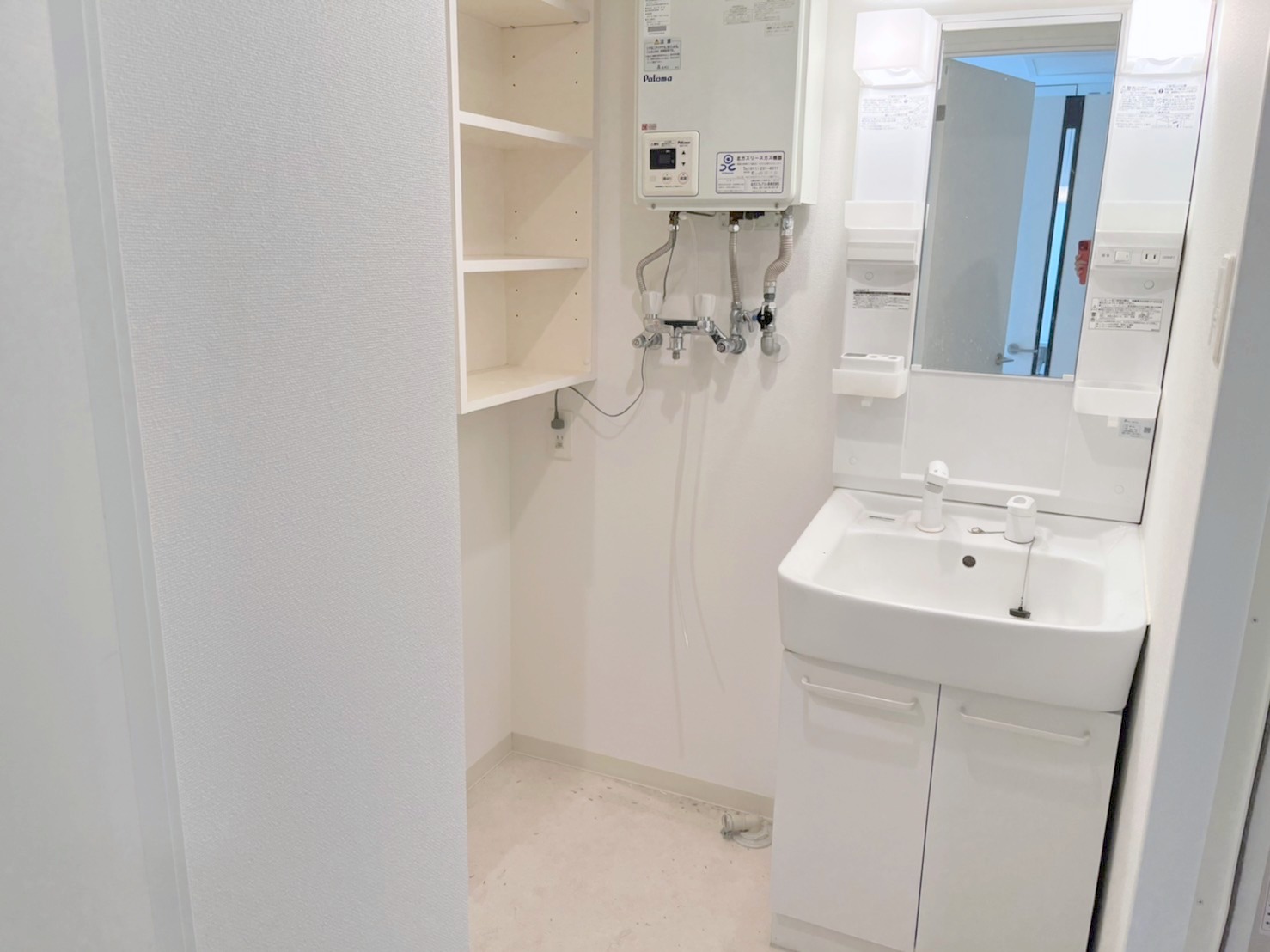 洗面設備　シャンプードレッサー付きです♪