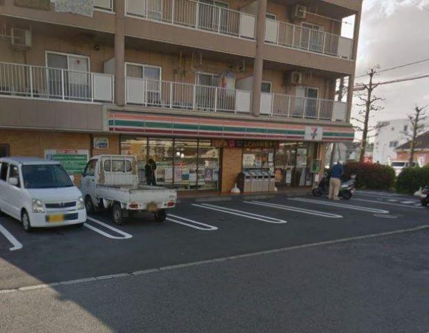 コンビニ　セブンイレブン（コンビニ）まで612m
