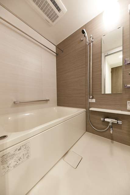 バス・シャワールーム　※写真は同タイプ住戸です。