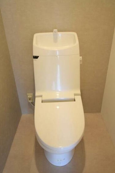 トイレ　※同タイプ、別室